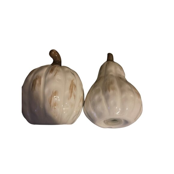 Pumpkin Shaped Ceramic Salt & Pepper Shakers Set Retired Fruit Shakers - Picture 8 of 10